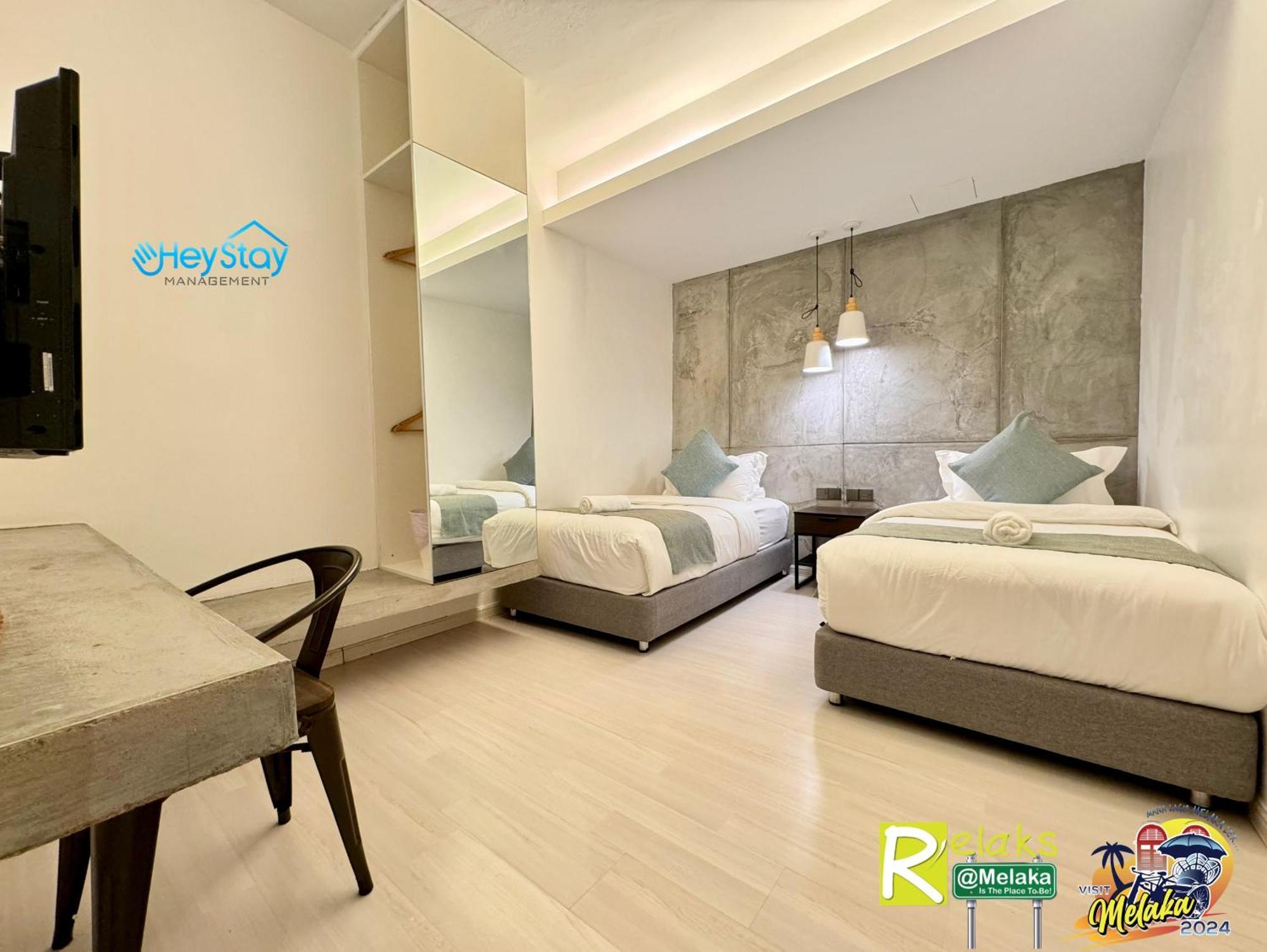 Modern Cave Guest House Walking Distance 5Mins To Jonker Malacca Bagian luar foto