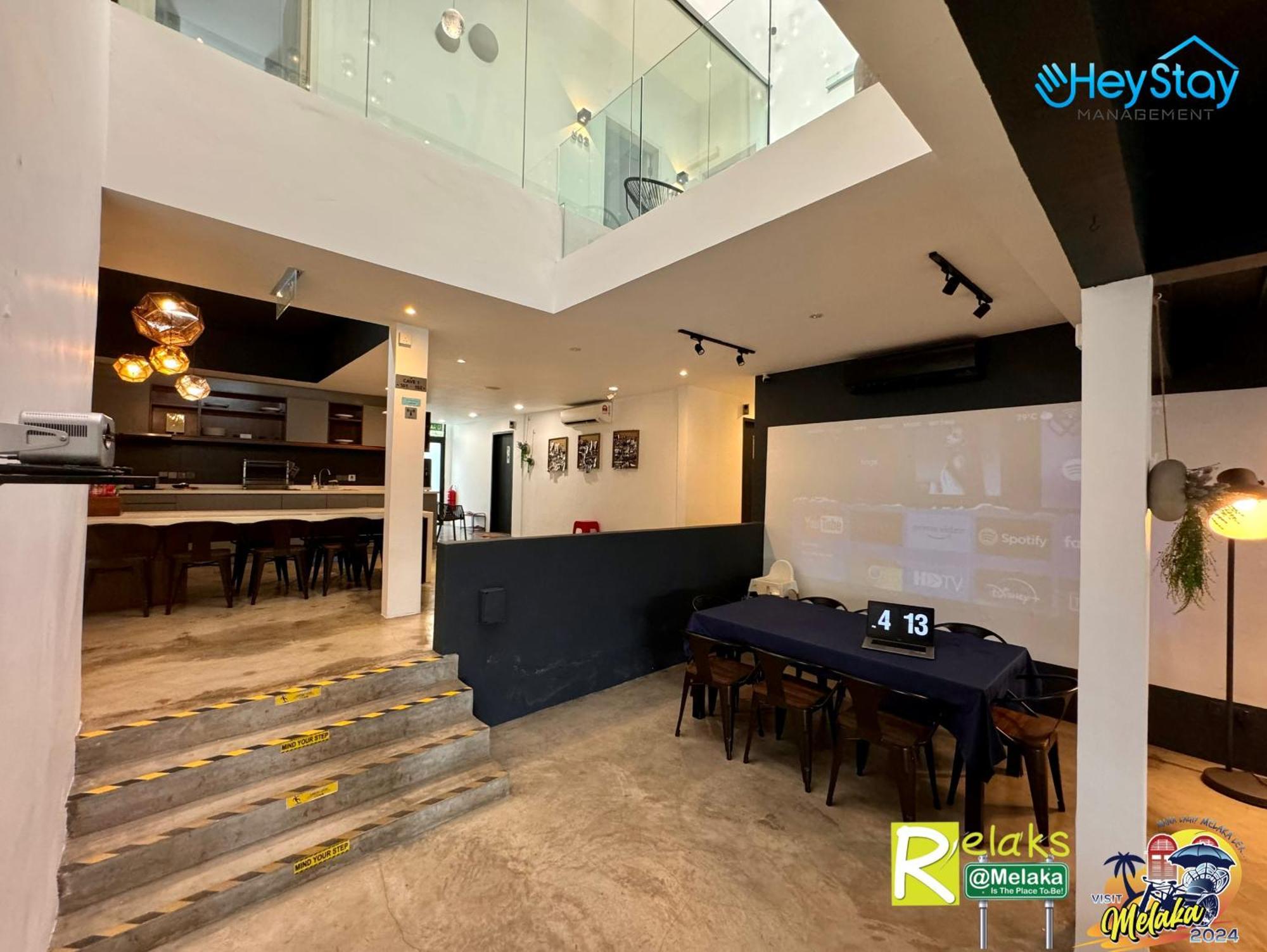 Modern Cave Guest House Walking Distance 5Mins To Jonker Malacca Bagian luar foto