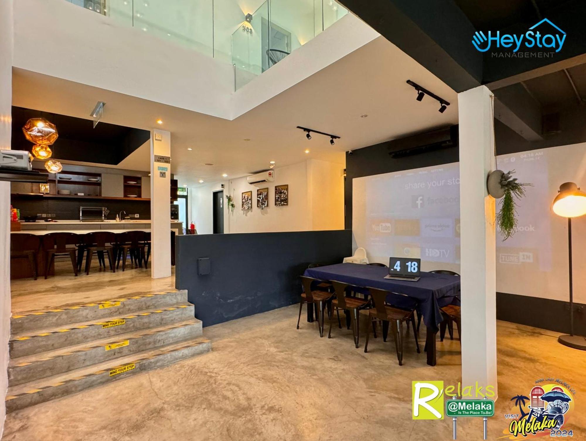 Modern Cave Guest House Walking Distance 5Mins To Jonker Malacca Bagian luar foto